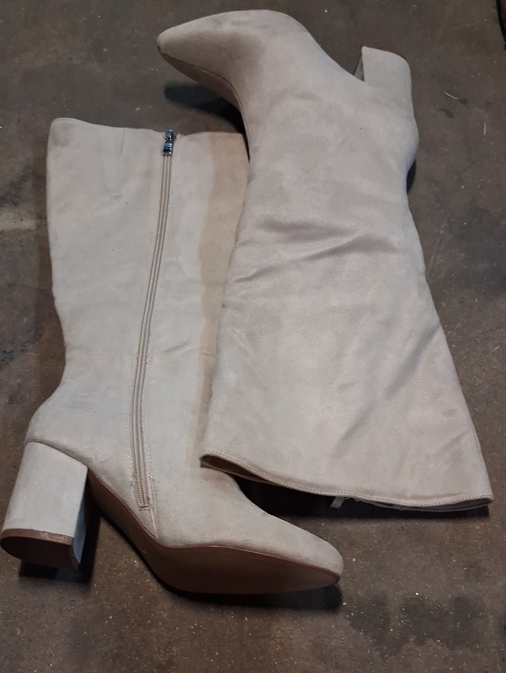 NWOT Womens Journee Ameylia Knee High Boots Bone Faux Suede - Picture 2 of 4